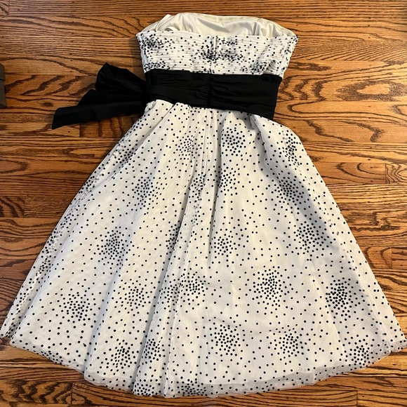 BCBG MaxAzria Black White polka dot cocktail dress - Size 10 - Picture 5 of 12
